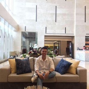 Meet your Posher, Robert